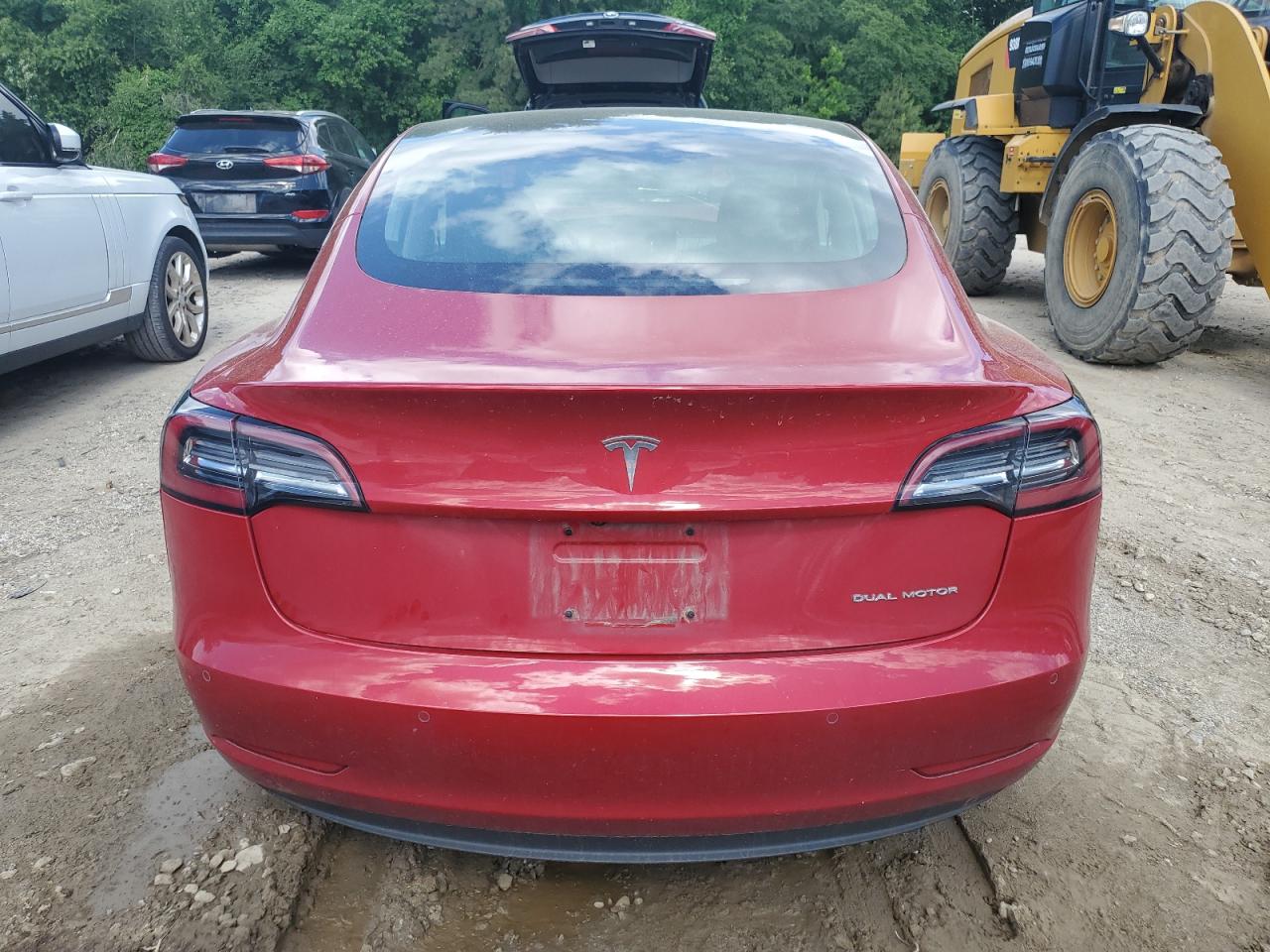 5YJ3E1EB0JF117370 2018 Tesla Model 3