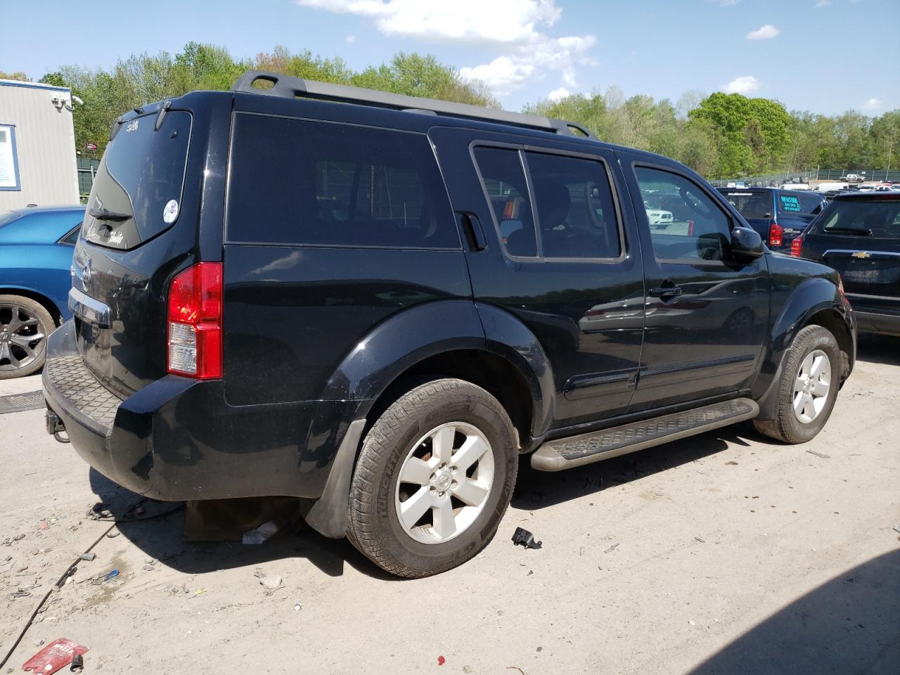 5N1AR1NB5BC635352 2011 Nissan Pathfinder S