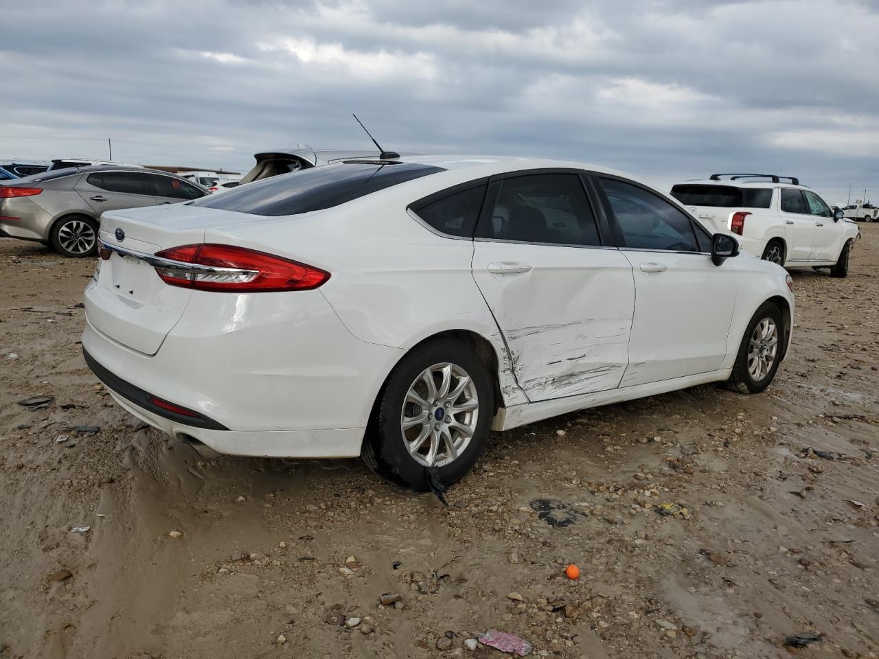 3FA6P0G70JR272838 2018 Ford Fusion S