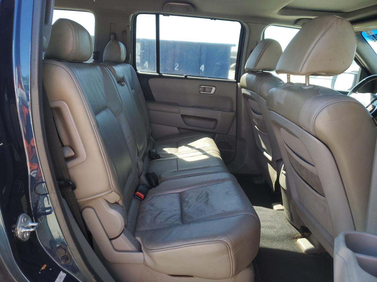 5FNYF3H81AB003831 2010 Honda Pilot Touring