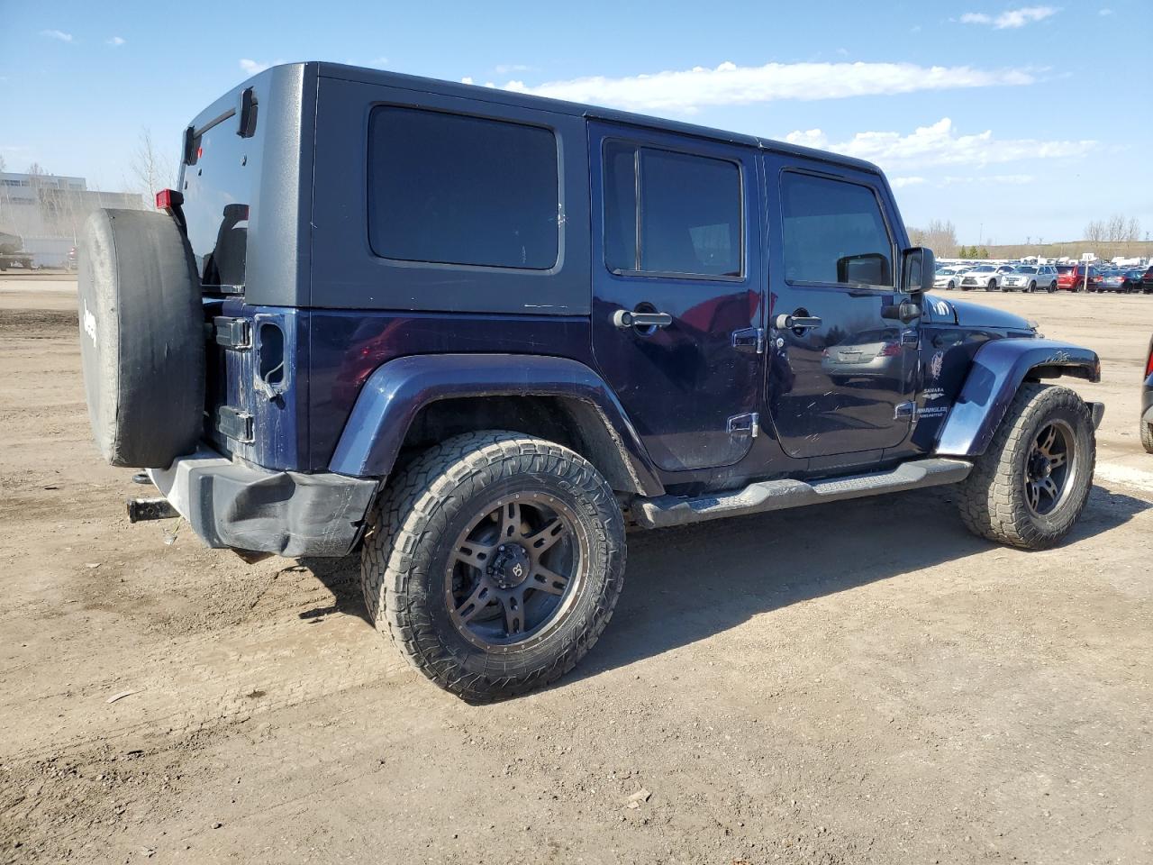 1C4BJWEG4DL507003 2013 Jeep Wrangler Unlimited Sahara