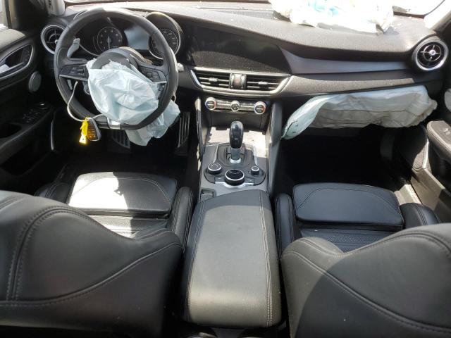 2017 Alfa Romeo Giulia Ti Q4 VIN: ZARFAEEN2H7541925 Lot: 55762184