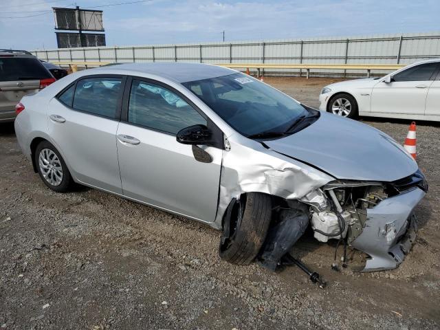 2018 Toyota Corolla L VIN: 5YFBURHE7JP820990 Lot: 53797284