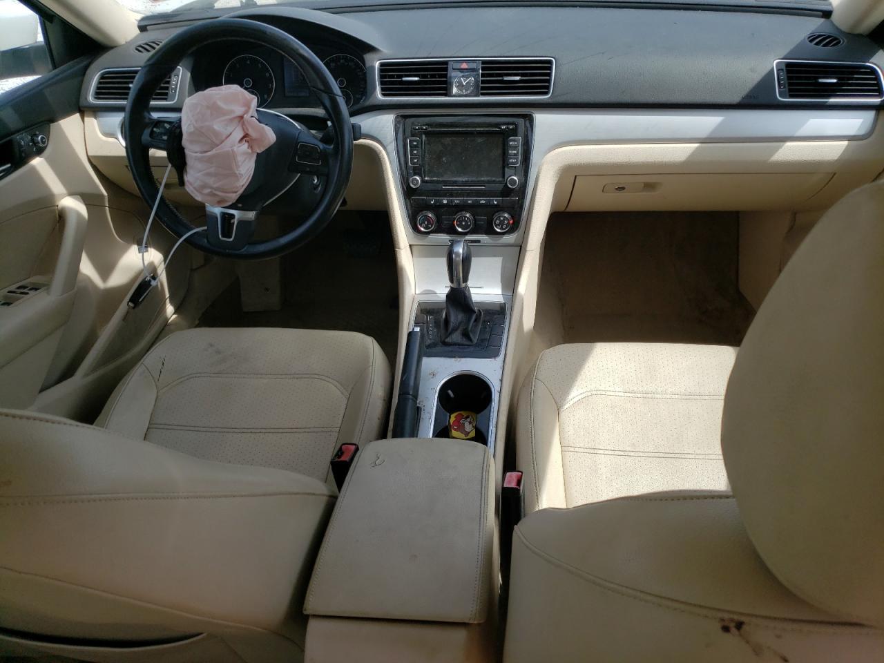 1VWBH7A34DC056110 2013 Volkswagen Passat Se