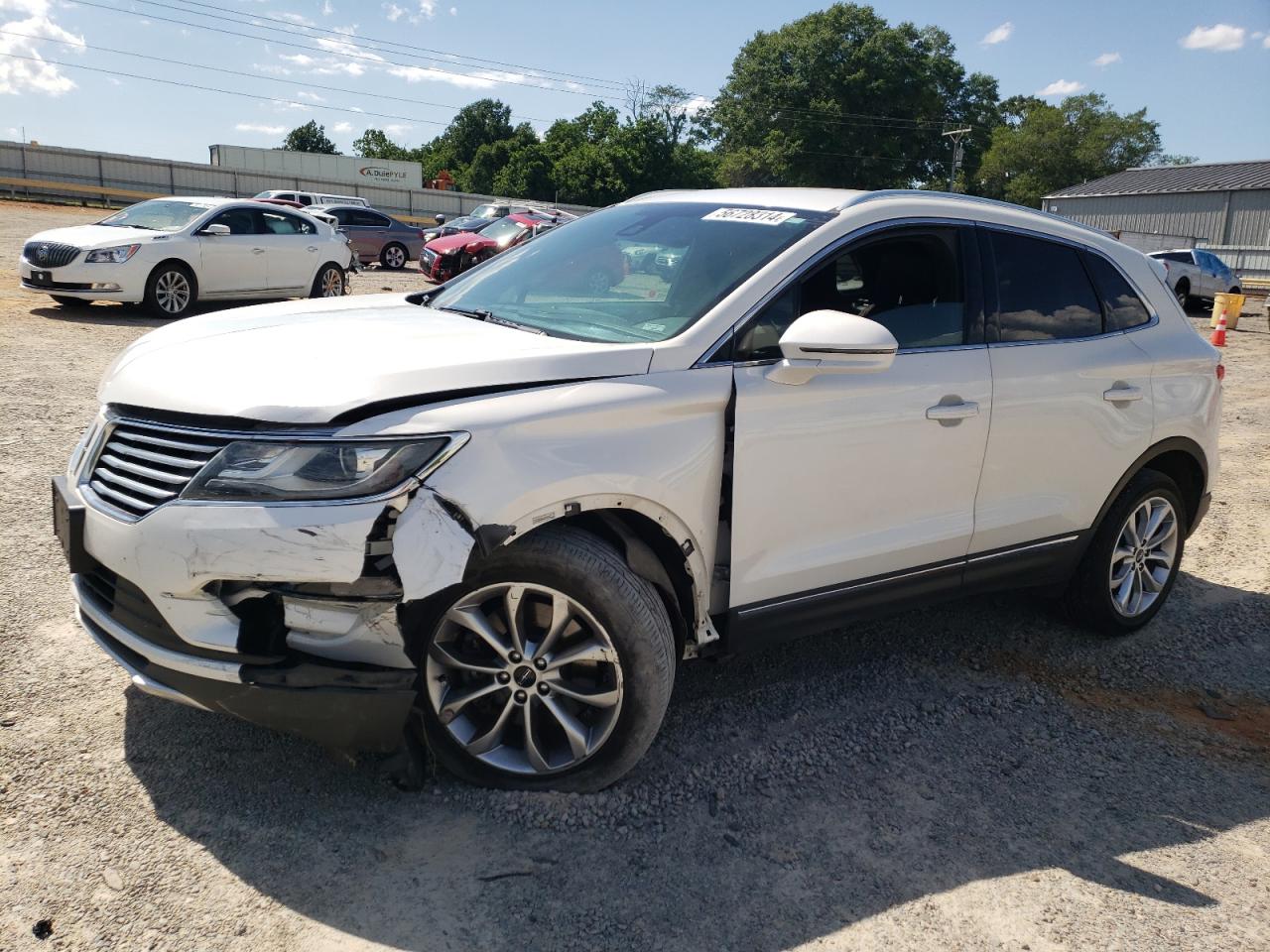 Lot #2945560195 2017 LINCOLN MKC SELECT