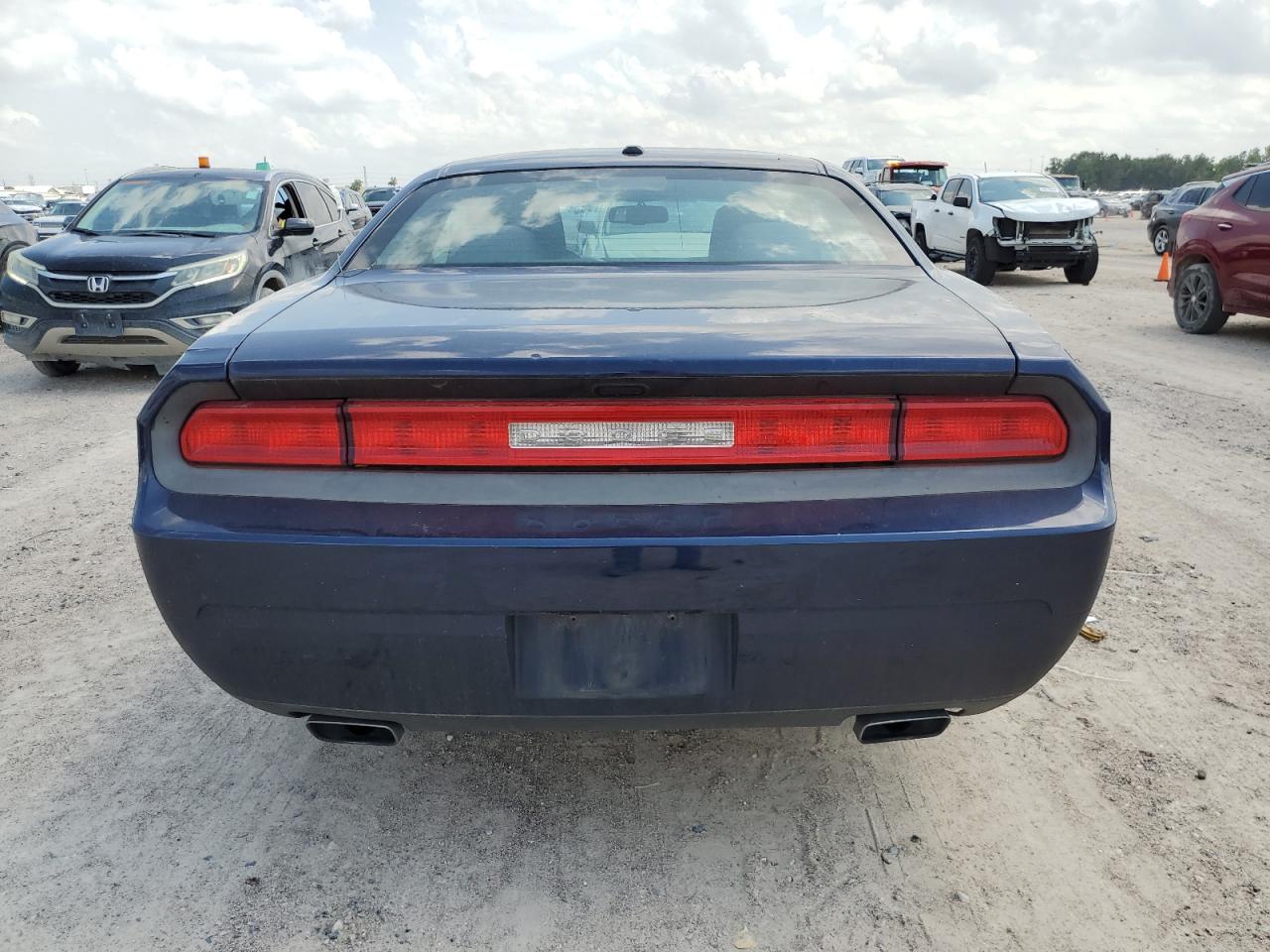 2014 Dodge Challenger Sxt vin: 2C3CDYAG6EH195976