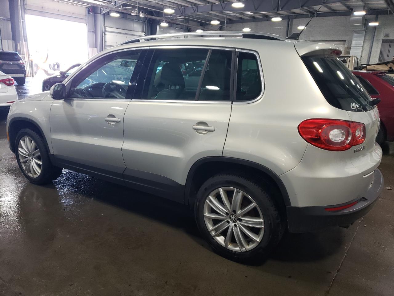 WVGBV7AX6BW553665 2011 Volkswagen Tiguan S