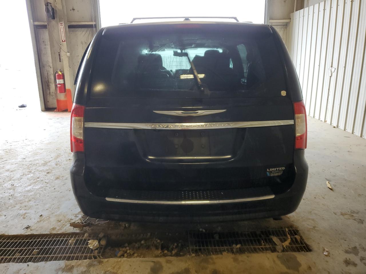 2A4RR6DGXBR714339 2011 Chrysler Town & Country Limited