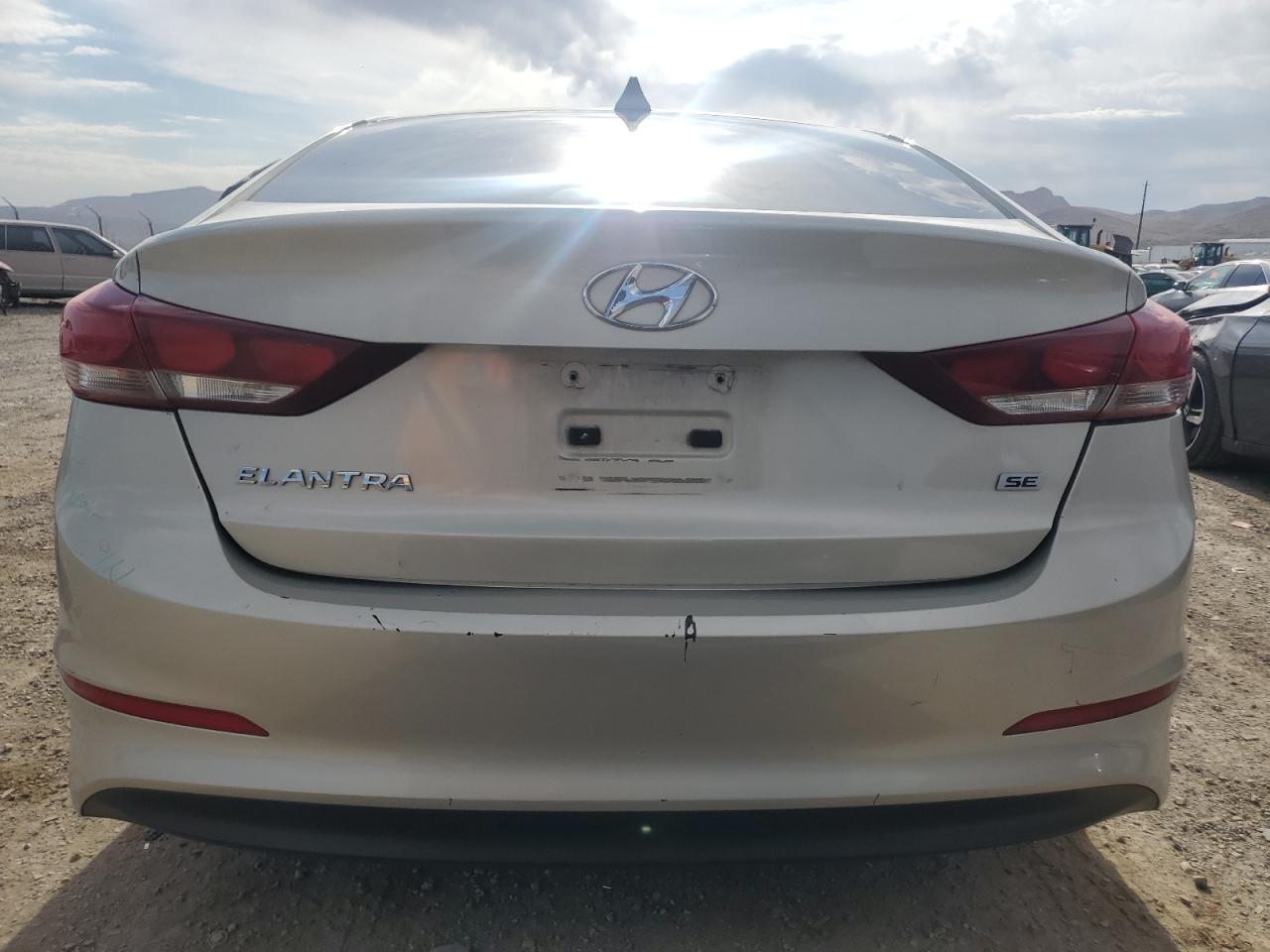 5NPD74LF6HH166607 2017 Hyundai Elantra Se