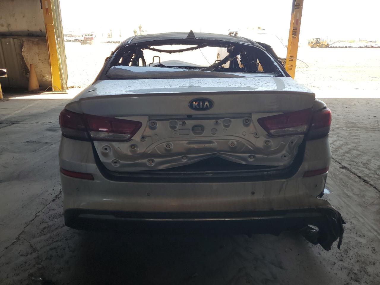 5XXGT4L35LG380748 2020 Kia Optima Lx