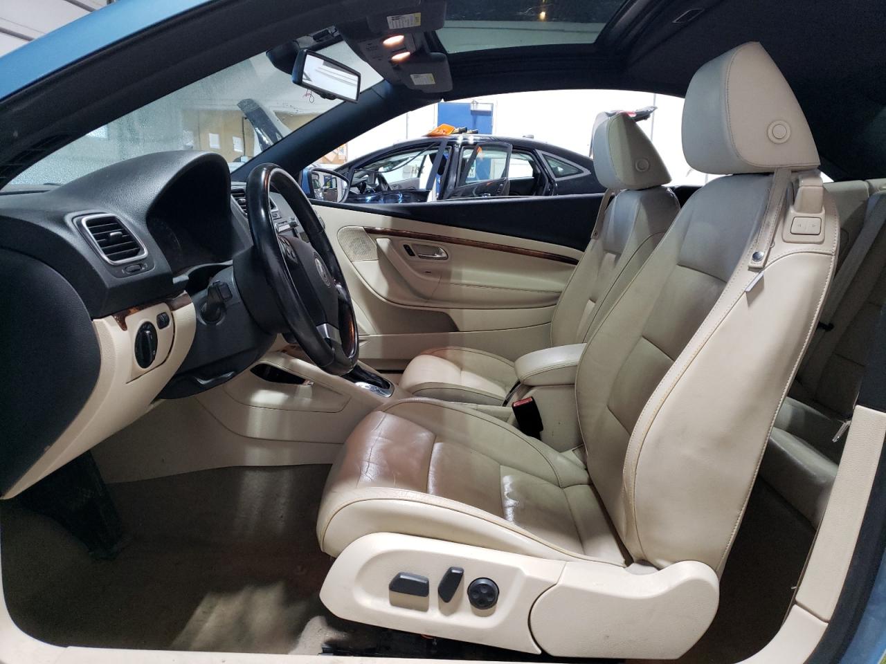 WVWFA71F79V016666 2009 Volkswagen Eos Lux