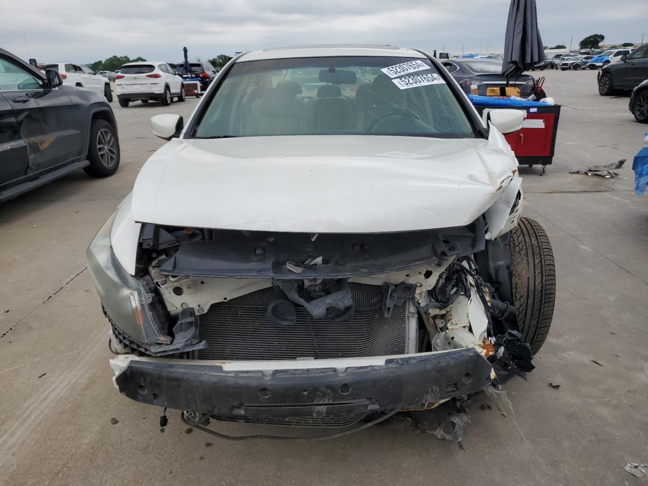 1HGCP3F82BA006596 2011 Honda Accord Exl