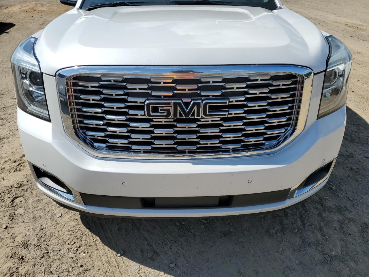 2020 GMC Yukon Xl Denali vin: 1GKS2HKJ9LR149082