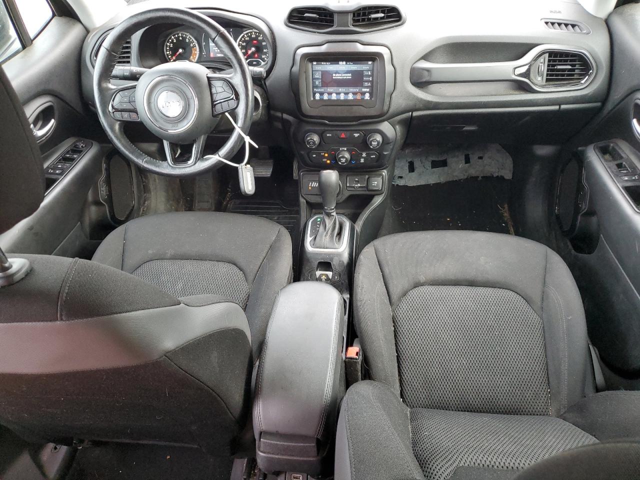 ZACNJBBBXKPK70215 2019 Jeep Renegade Latitude