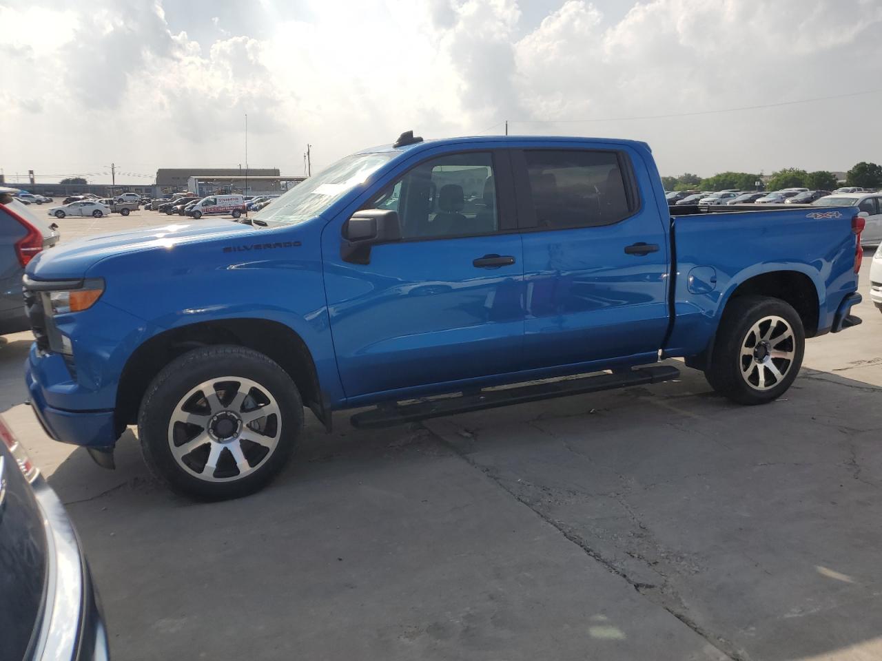 2022 Chevrolet Silverado K1500 Custom vin: 3GCPDBEK7NG566619