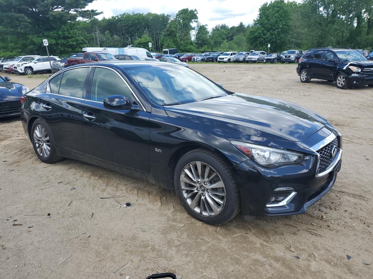 JN1EV7AR3JM431698 2018 Infiniti Q50 Luxe