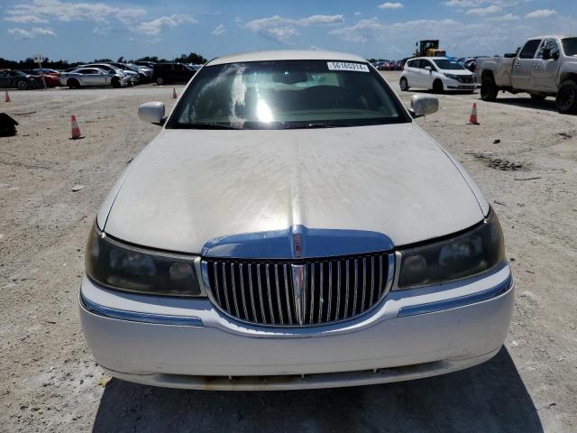 2001 Lincoln Town Car Executive VIN: 1LNHM81W61Y734360 Lot: 56165314