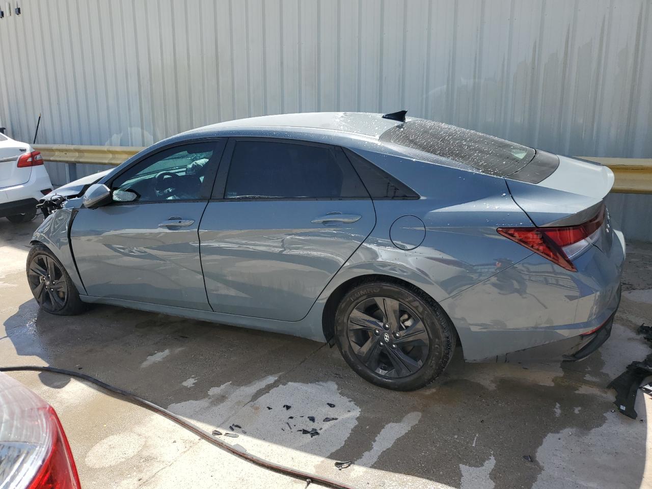 2021 Hyundai Elantra Sel vin: KMHLM4AG2MU070128