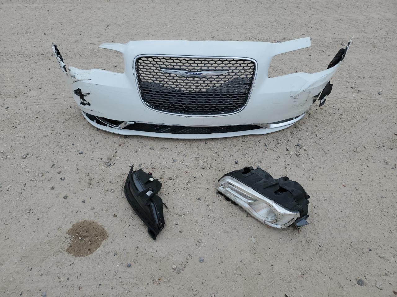 2C3CCAEG2KH609772 2019 Chrysler 300 Limited