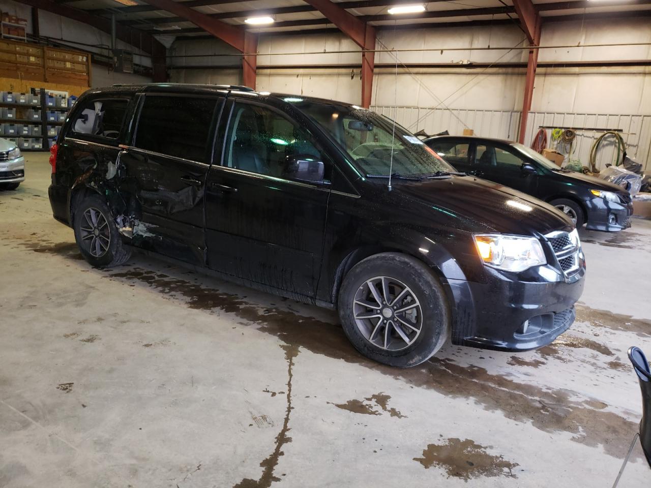 2C4RDGCG2HR773065 2017 Dodge Grand Caravan Sxt