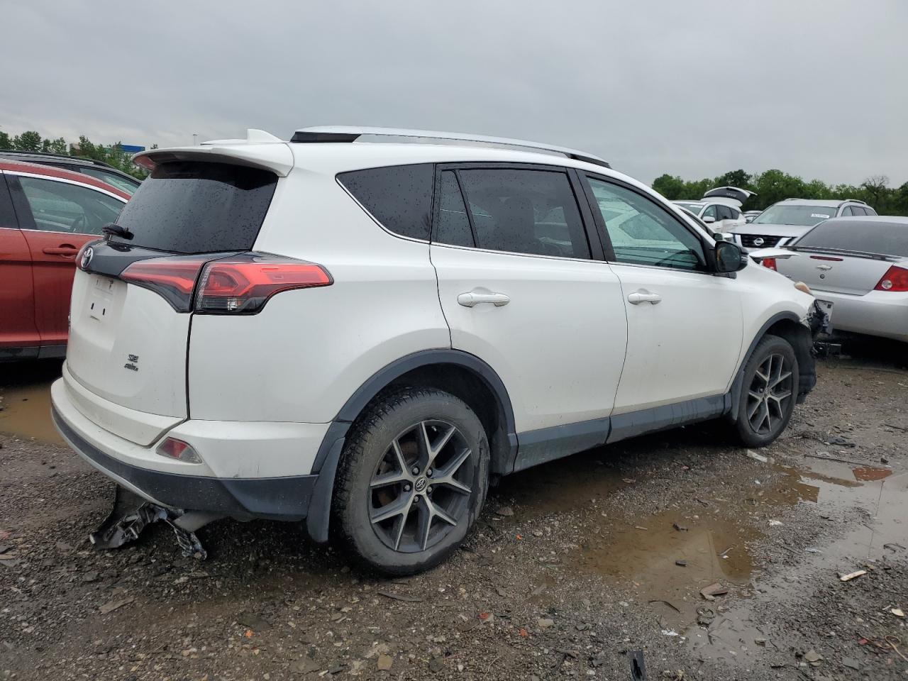 2T3JFREV4GW414240 2016 Toyota Rav4 Se