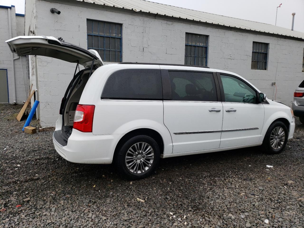 2C4RC1CG5GR207433 2016 Chrysler Town & Country Touring L