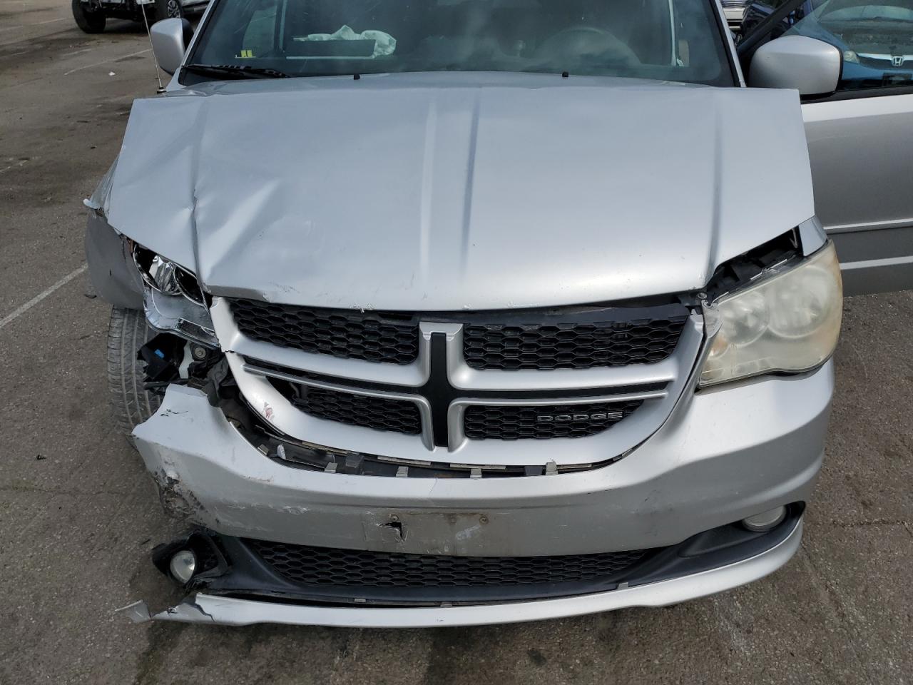 2D4RN7DG2BR779051 2011 Dodge Grand Caravan R/T