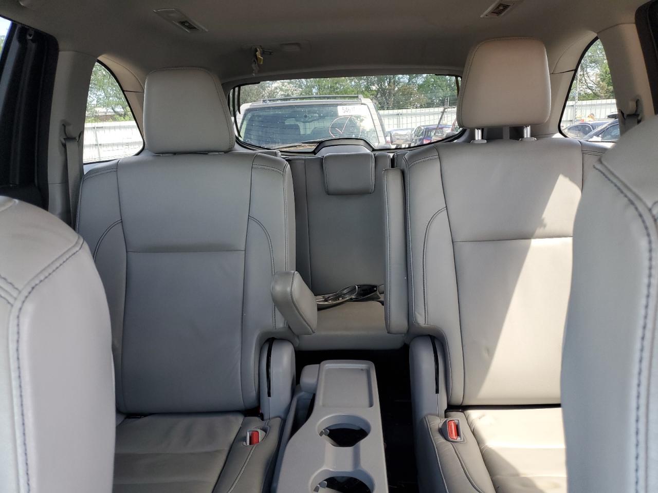 5TDJZRFH8HS446806 2017 Toyota Highlander Se