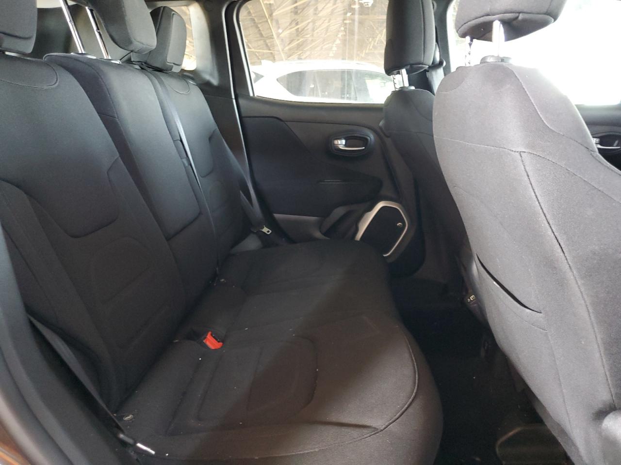 ZACCJABB9JPJ29393 2018 Jeep Renegade Latitude