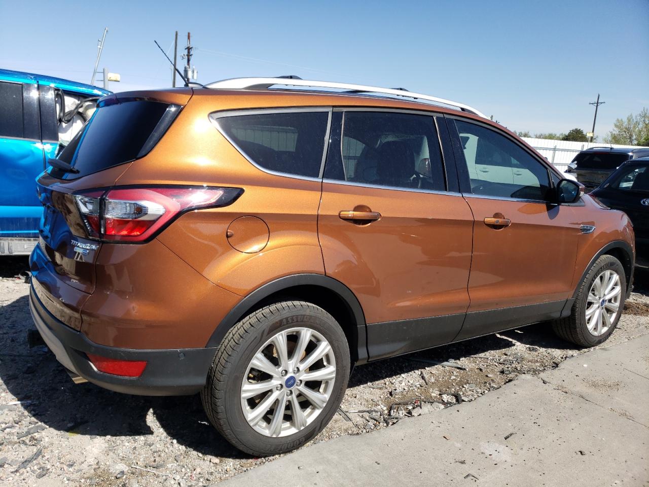 2017 Ford Escape Titanium vin: 1FMCU9J99HUB80369