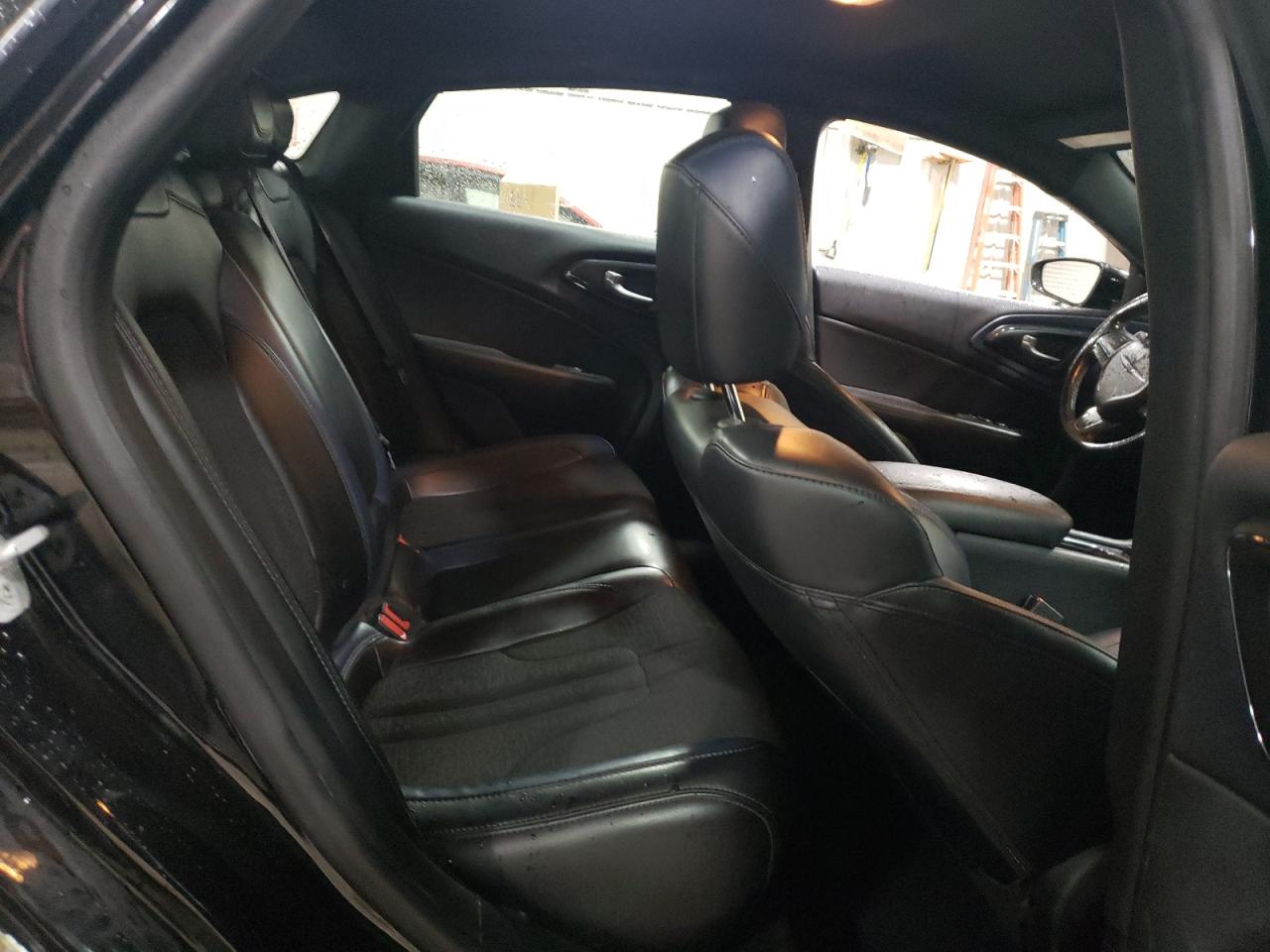 1C3CCCDG9GN139526 2016 Chrysler 200 S