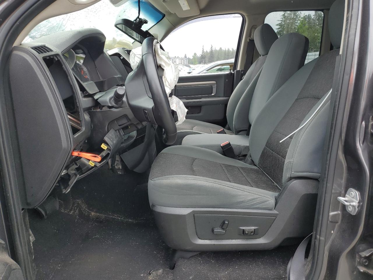 1C6RR7GT2GS377814 2016 Ram 1500 Slt