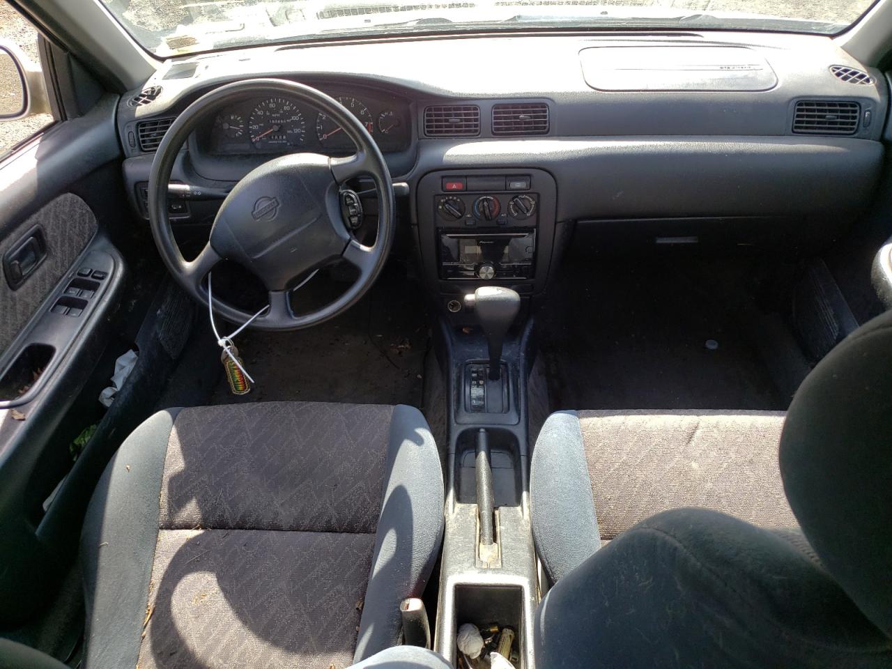 3N1AB41D0XL104446 1999 Nissan Sentra Base