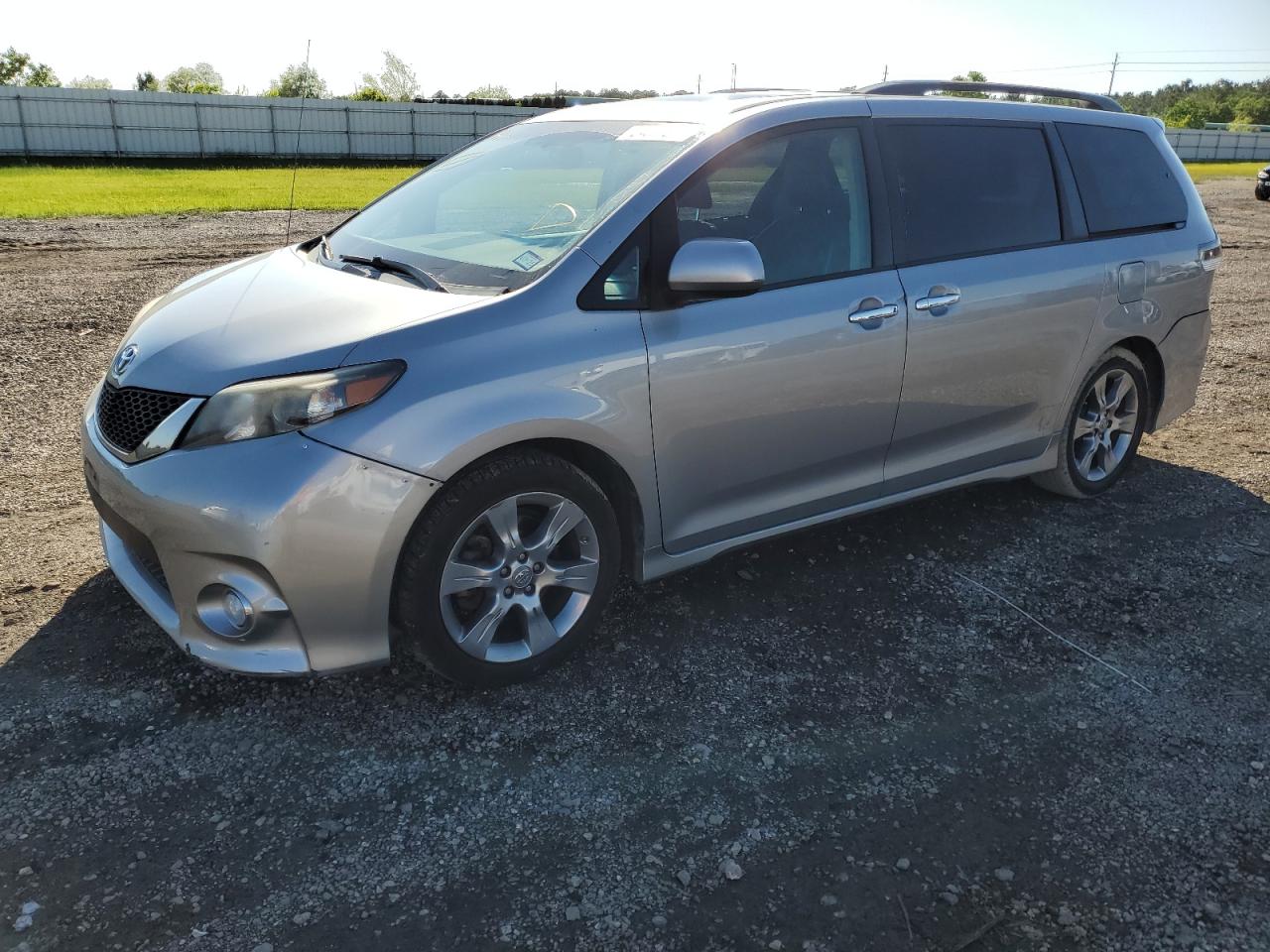 2013 Toyota Sienna Sport vin: 5TDXK3DC1DS371931