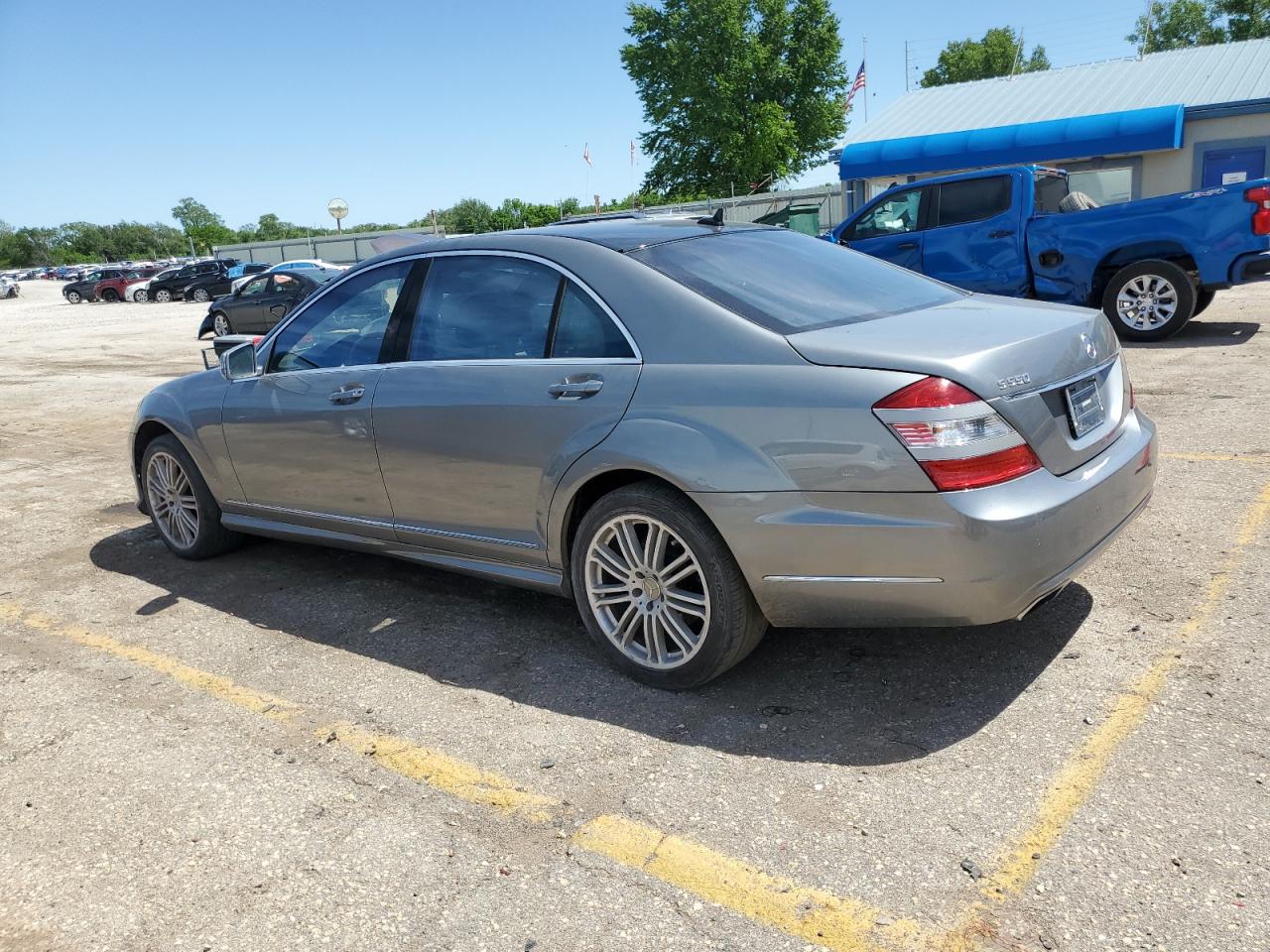 2013 Mercedes-Benz S 550 vin: WDDNG7DB8DA502184