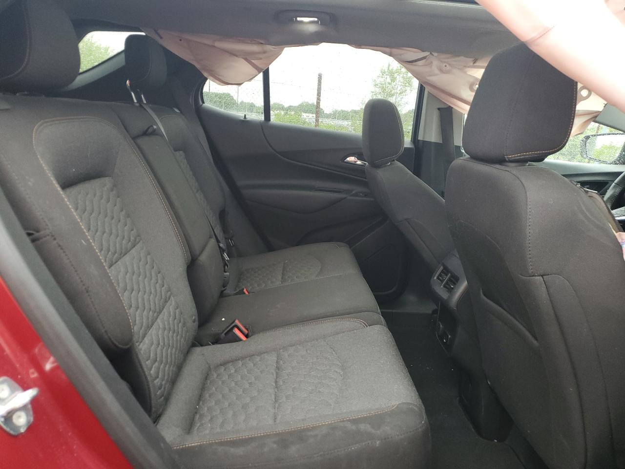 2GNAXJEV4J6158951 2018 Chevrolet Equinox Lt