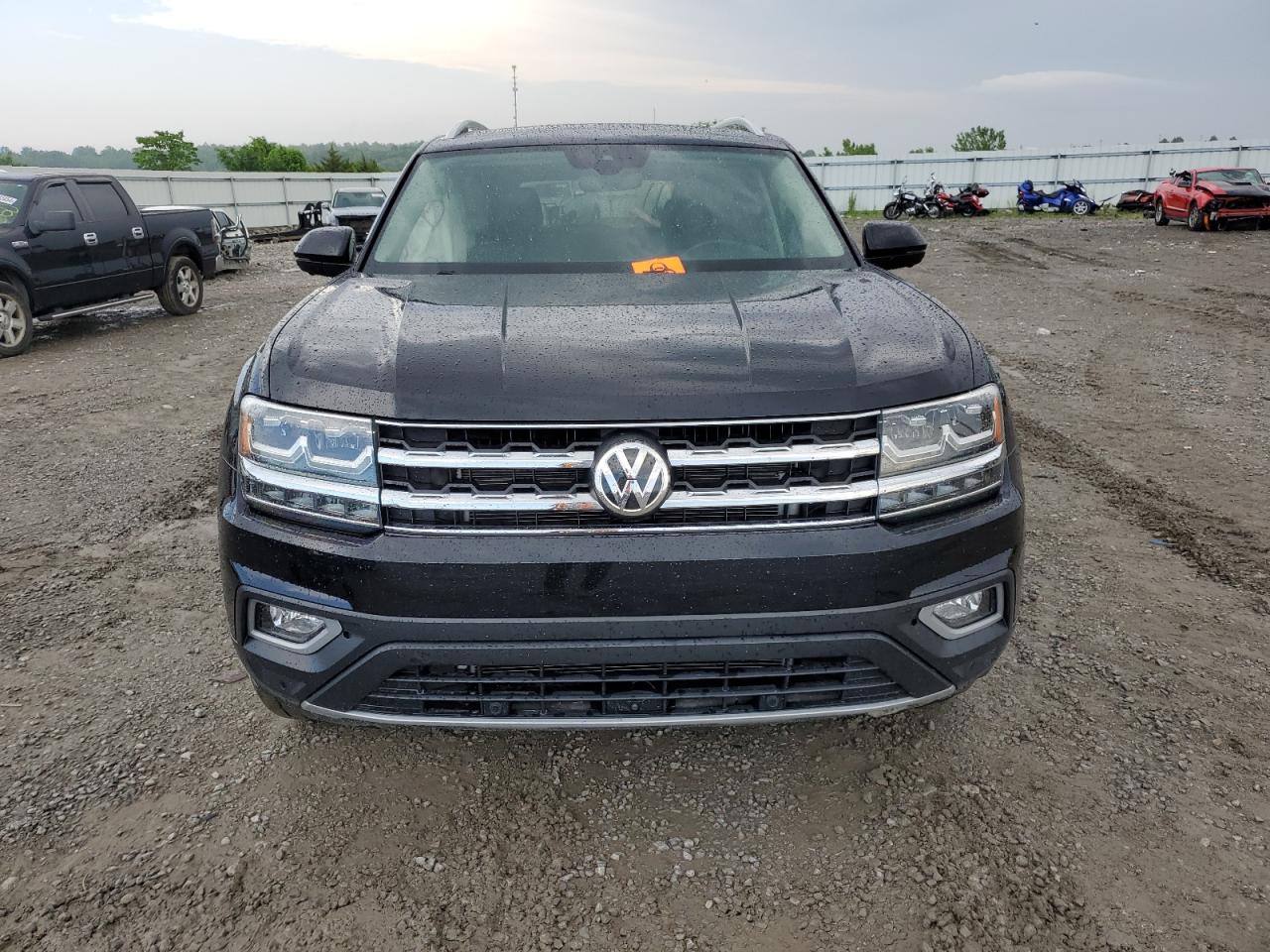 1V2NR2CAXKC544176 2019 Volkswagen Atlas Sel Premium