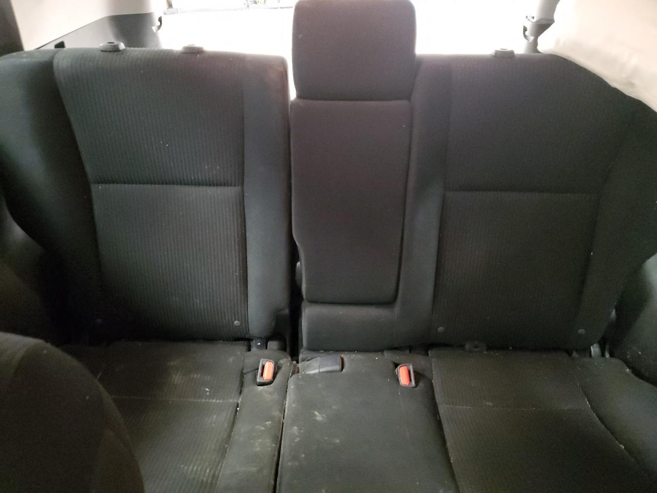 JTMBFREV9HJ125830 2017 Toyota Rav4 Le