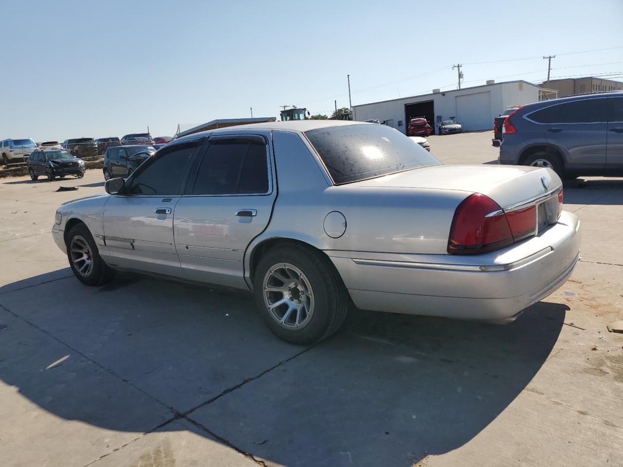 2MEFM74W4YX604815 2000 Mercury Grand Marquis Gs