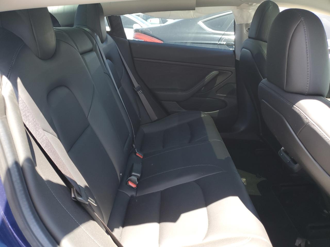 5YJ3E1EA4JF076443 2018 Tesla Model 3