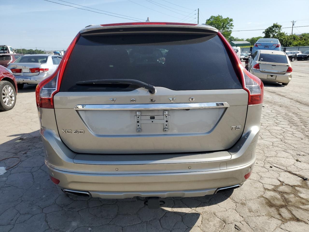 2016 Volvo Xc60 T5 Premier vin: YV440MDK3G2903260