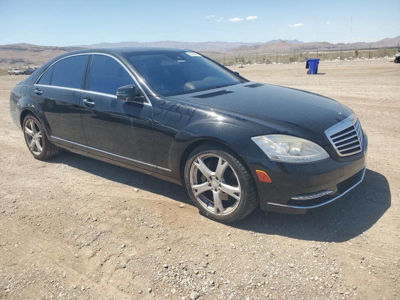 2013 Mercedes-Benz S 550 vin: WDDNG7DB0DA497918