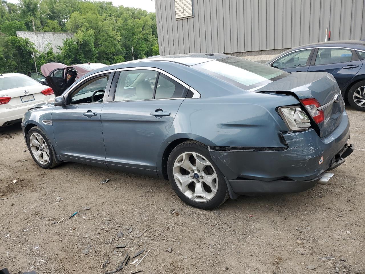 1FAHP2HW3AG101244 2010 Ford Taurus Sel