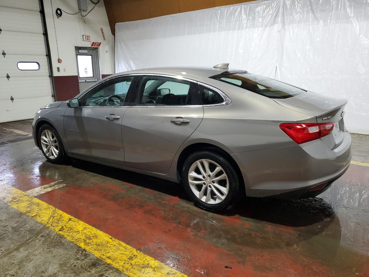 1G1ZD5ST5JF151066 2018 Chevrolet Malibu Lt