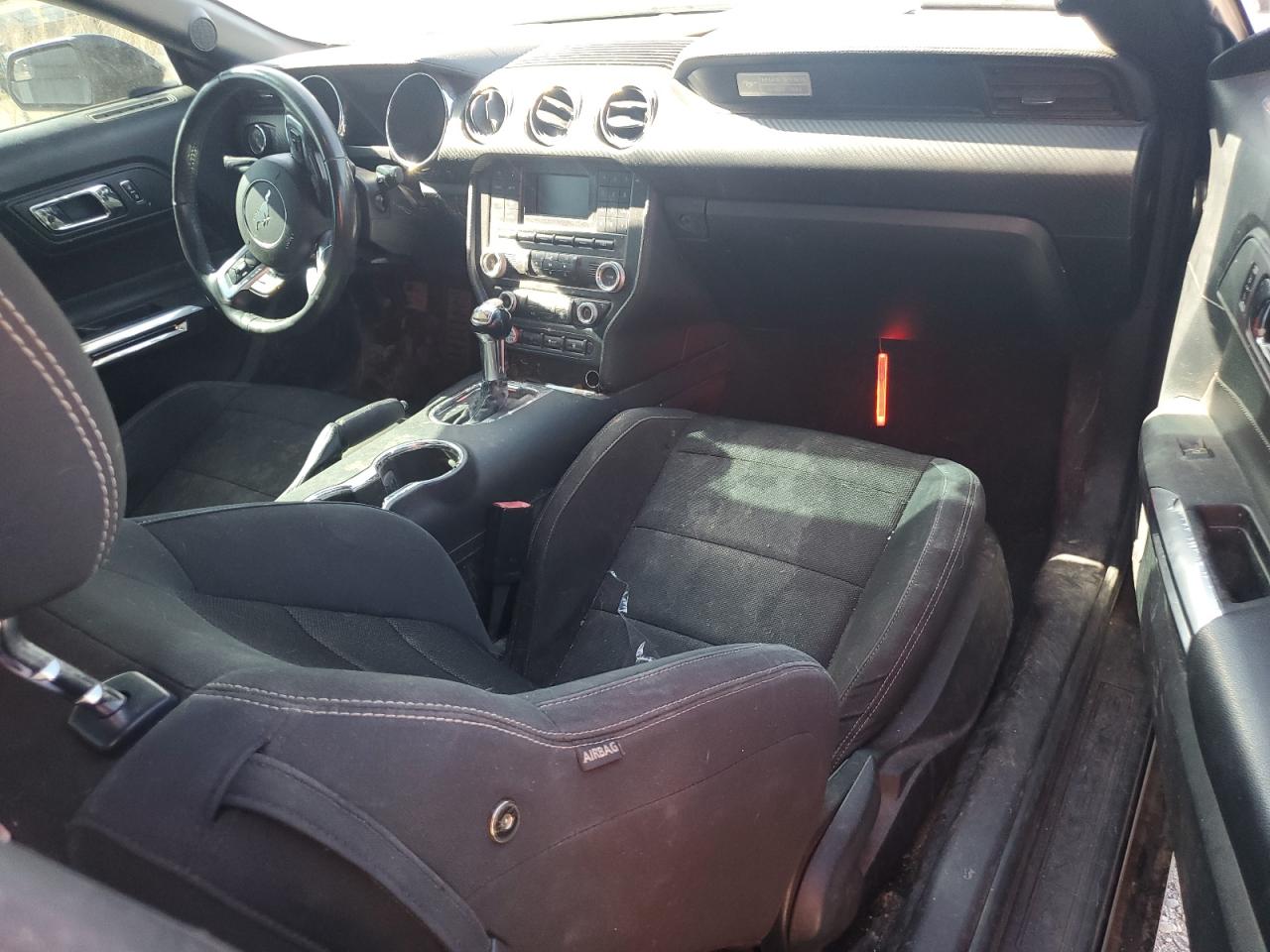1FA6P8AM8F5306631 2015 Ford Mustang