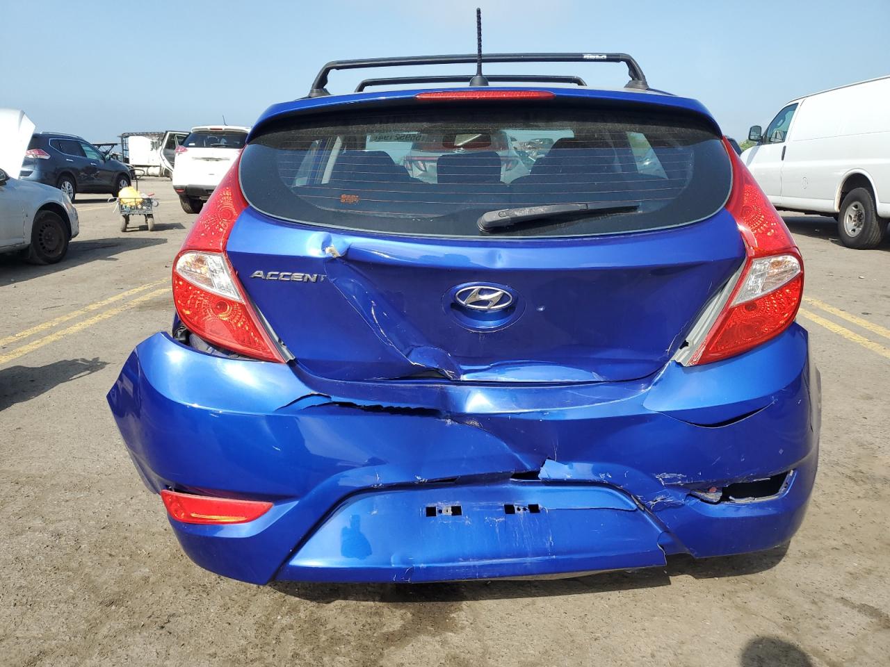 KMHCU5AE7CU056082 2012 Hyundai Accent Gls