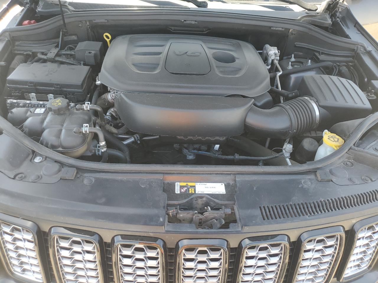 1C4RJFAG5LC240750 2020 Jeep Grand Cherokee Laredo