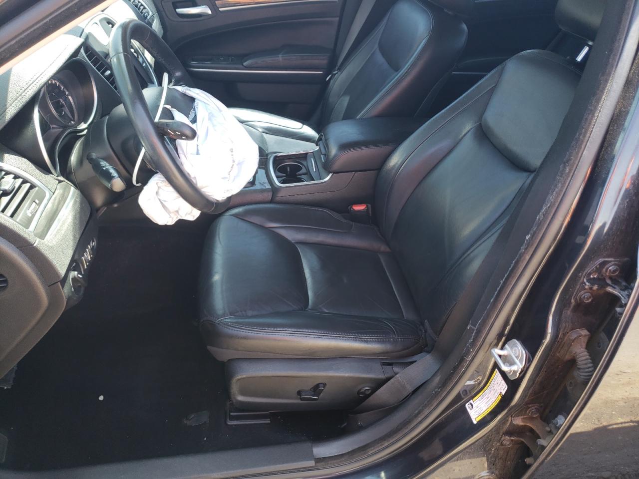 2C3CCAAG9KH564836 2019 Chrysler 300 Touring