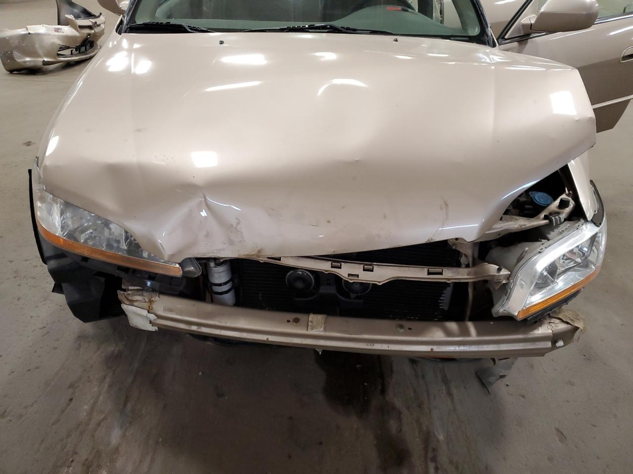 1HGCG5676YA134335 2000 Honda Accord Se