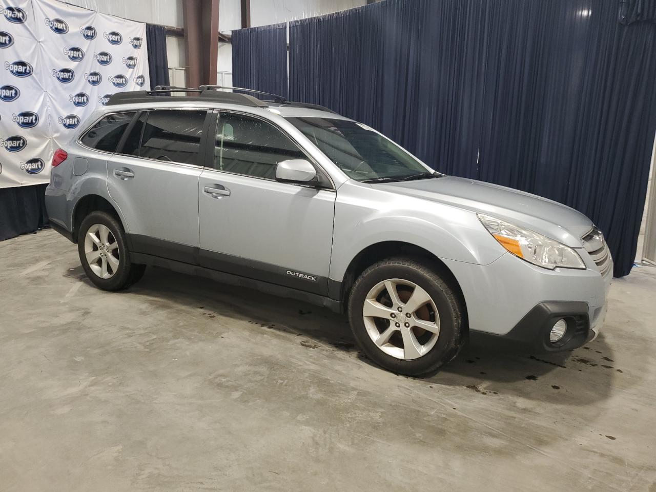 4S4BRBLC7E3267444 2014 Subaru Outback 2.5I Limited